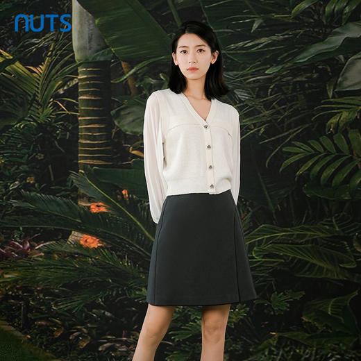 NUTS春秋新款白色V领气质百搭直筒短款针织开衫外套女412052099 商品图1