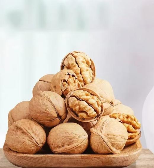 新疆特产北漠纸皮核桃 商品图4