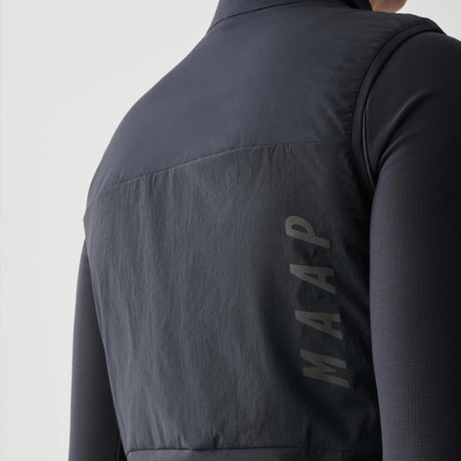 MAAP 男士 Flow系列 武士黑 保暖骑行马甲 商品图3