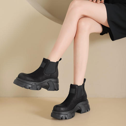 westory2024秋冬新款复古休闲简约百搭厚底圆头马丁靴女W24DS84231 商品图1