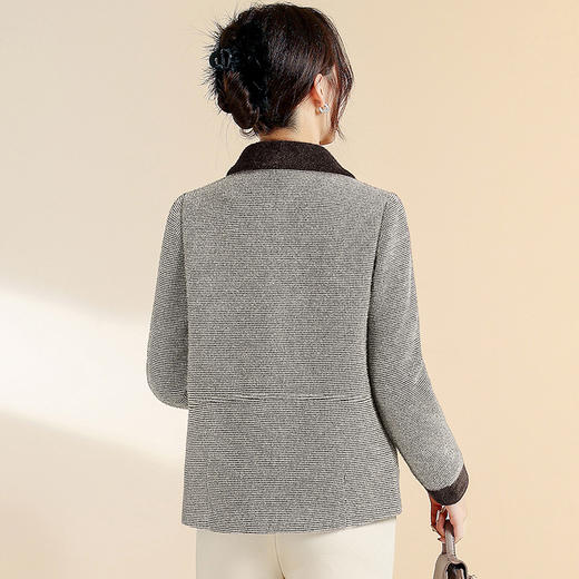 QYM CS25D77-Y优雅风仿貂绒外宽松厚款保暖毛呢休闲上衣 商品图2