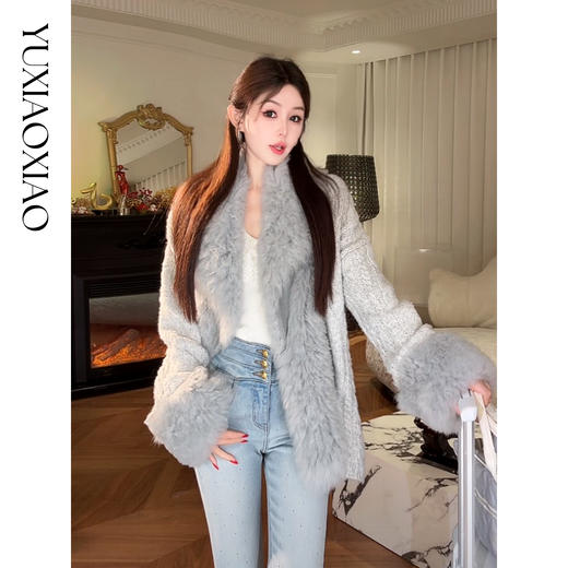余潇潇【极地暖阳】羊毛混纺拼托斯卡纳皮毛一体V领慵懒感外套 商品图0