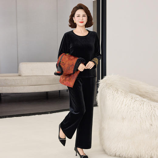 FW 8551新中式妈妈金丝绒加绒加厚套装 商品图2