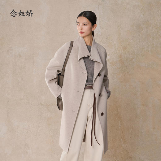 【商场同款】CNC5010 “ 大女主大衣 ” 蚕丝羊绒材质 轻暖无压 商品图1