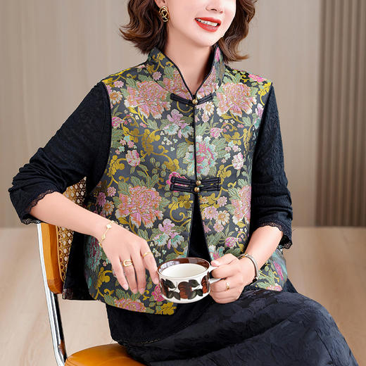 KQL 422H2888新中式国风提花织锦马甲复古中式背心上衣 商品图3