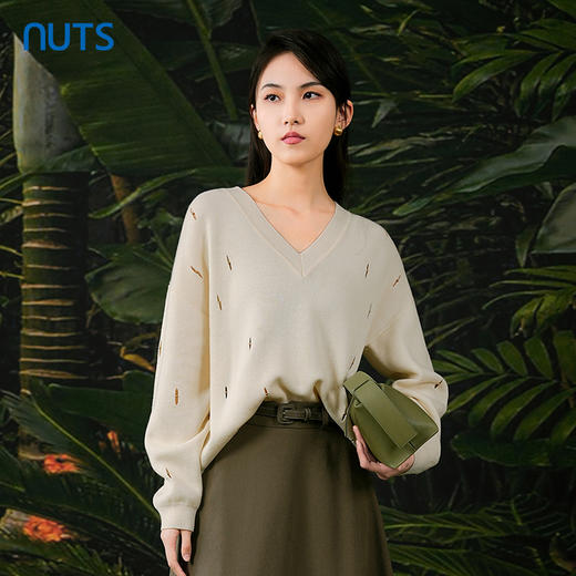 NUTS春秋季新款气质百搭慵懒V领镂空宽松套头针织衫女411052176 商品图0