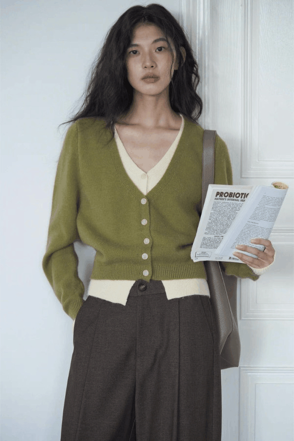 （小眠专属）豆蔻绿撞色假两件毛衣 | 显瘦保暖 柔软舒适 无束缚感 撞色设计造型感强