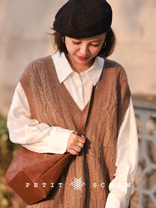 PETIT SCHAN小闪 CLO#643 The use of the useless 无用之用 纯羊绒v领绞花针织背心 商品图2