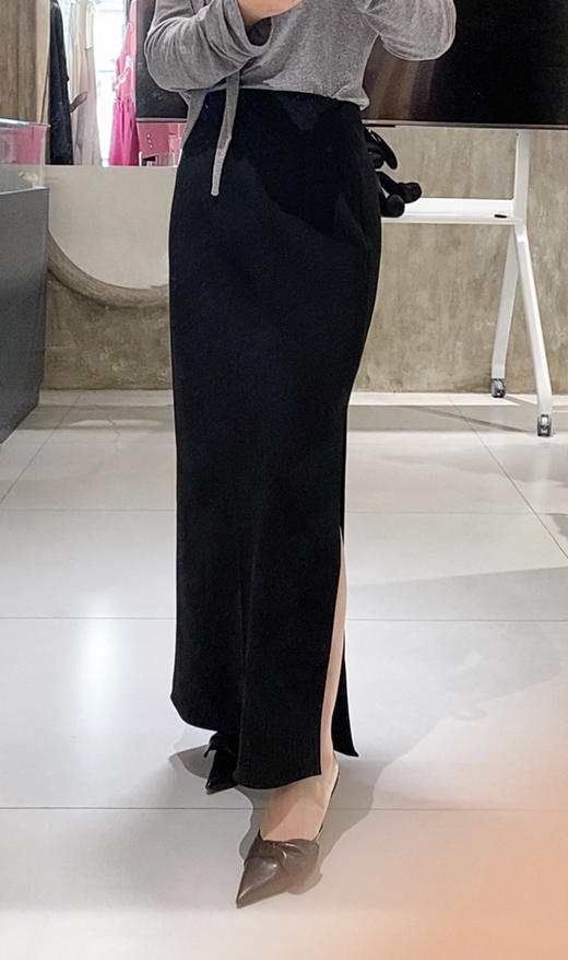 黑色开又百搭裙 商品图0