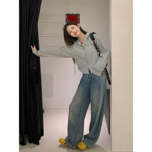 <曾小咸推荐>现货秒杀 ！微信超特价！ 韩系短款拉链连帽卫衣 日常189.99 立减100 秒杀89.99！！ 商品图1