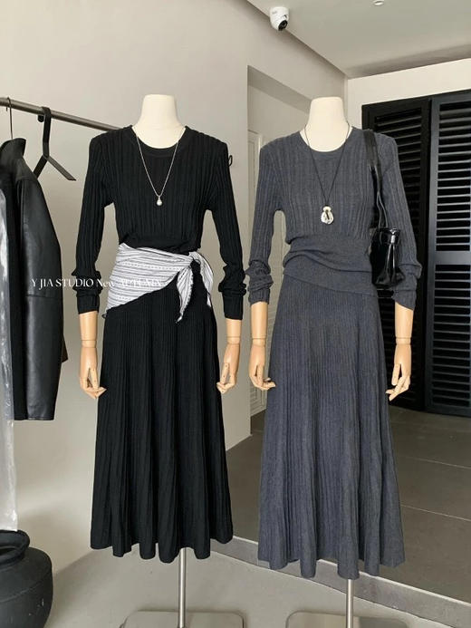 气质百褶套装 商品图1