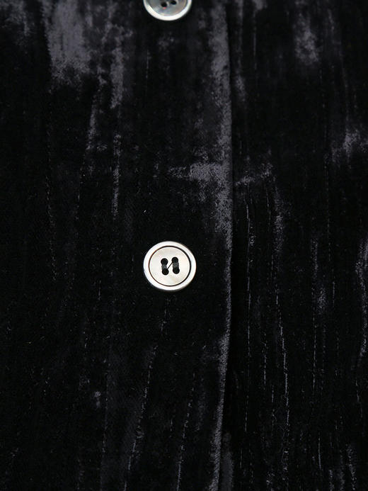 法式复古黑色丝绒连衣裙女秋冬新款优雅气质 V 领单排扣系带收腰显瘦中长款裙 商品图4