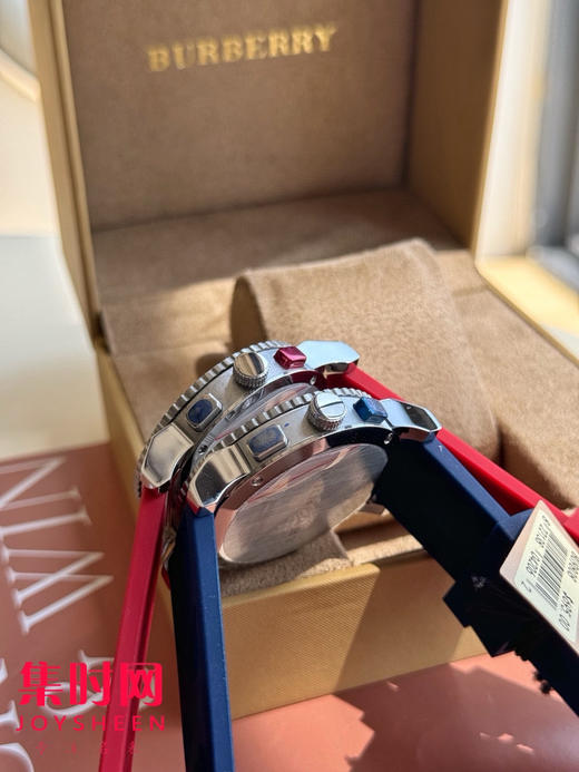 原单巴宝莉BU9808 男士腕表
机芯：原装进口石英机芯 商品图5