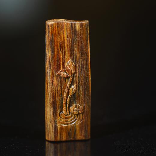 BC.RS10.13-7  白棋沉水(莲花)挂件 ，2.01g 商品图0