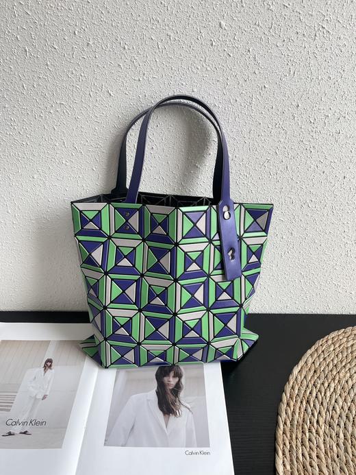 【SAN宅同款经典六格几何菱格单肩手提包ME2609】 商品图3