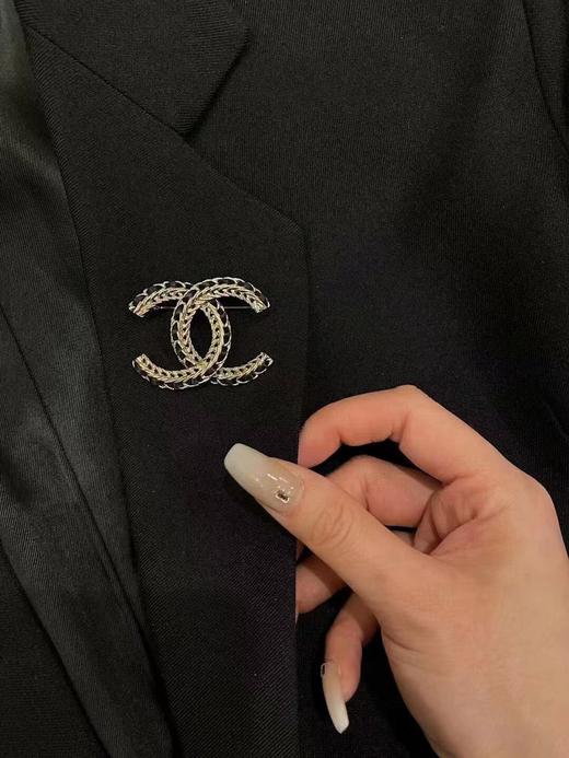 香奈儿 双C Logo 麻纹穿皮胸针（XK） 商品图2