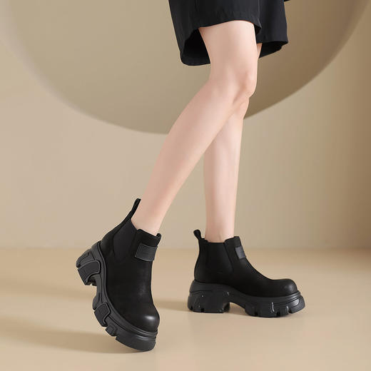 westory2024秋冬新款复古休闲简约百搭厚底圆头马丁靴女W24DS84231 商品图2