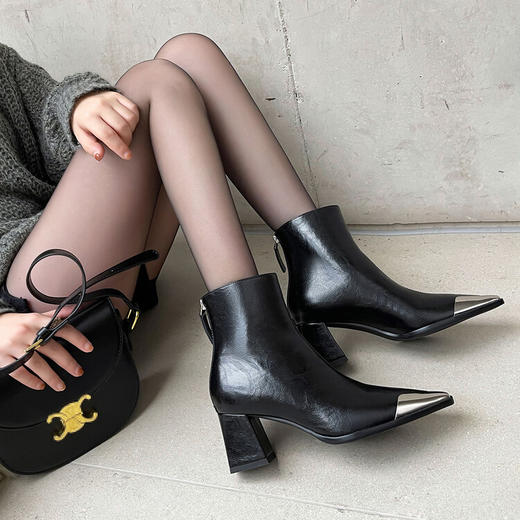 【预售5天】欧美复古风金属尖头气质短靴秋冬季新款后拉链时尚粗跟骑士皮靴WXJ&WXJ5044-7 商品图4