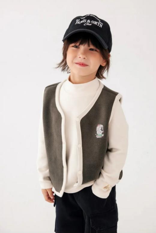 🌈新款秋上新🍂【西蒙日记&奥粒双面卡通撞色马甲ZZS002 】 ✅萌趣设计超吸睛：🌸可爱卡通印花，瞬间戳中童心 ✅双面毛绒超贴心：😎外搭/内搭都可穿，实用性拉满 商品图1