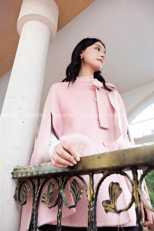 【门店同款】ENJOY冬季“暖冬新奢”毛毛口袋斗篷大衣 166695199 商品图1