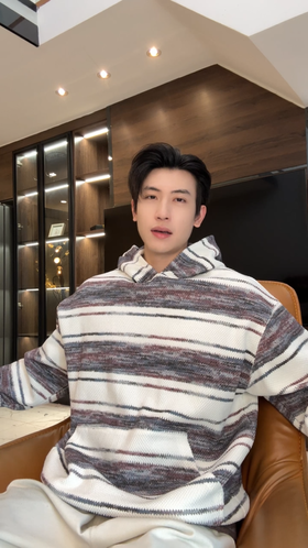 WY1145SDSA男士秋冬新款痞帅男装美式撞色条纹连帽卫衣百搭针织上衣时尚