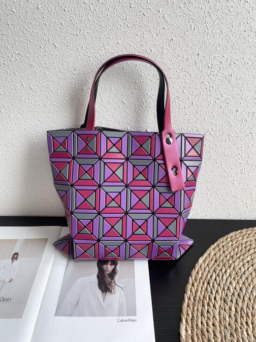 【SAN宅同款经典六格几何菱格单肩手提包ME2609】 商品图1