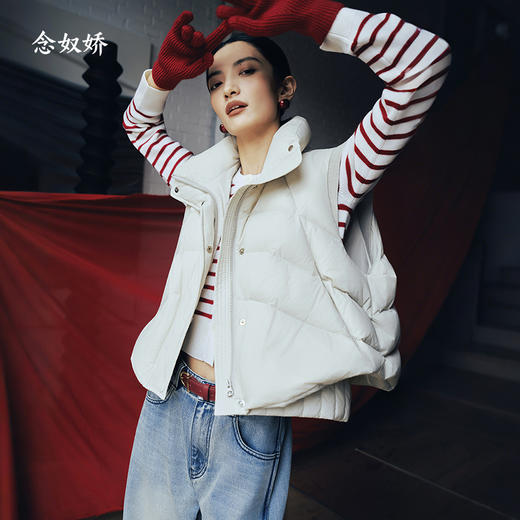 【商场同款】CNO5003 “ 云朵马甲  ” 甄选90白鹅绒轻盈、保暖 假两件层设计 减龄好看 商品图1