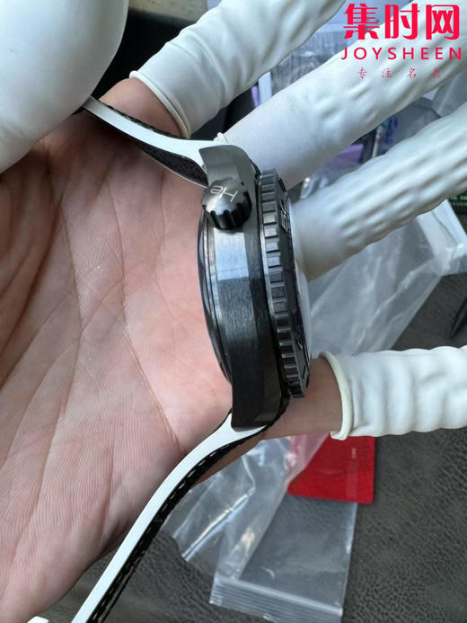 欧米茄 VS海马600米系列 海洋宇宙 海马世界时陶瓷壳 碳黑水泥灰 男士腕表 表径45.5mm 8938一体机 快跳日历 双色夜光 商品图5