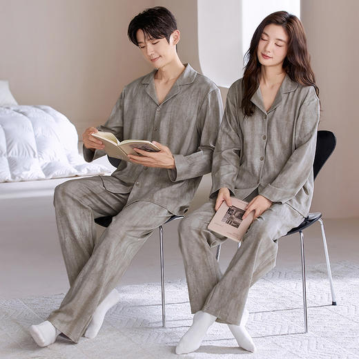 【超模君严选 昕芬儿--新中式和服印花纯棉家居服】天然棉质舒适透气轻盈 亲肤丝滑不跑杯 自带隐形胸垫  防凸点不走光 丝滑软糯触感 宽松版型搭配新中式印花 气质优雅/居家休闲/多款式可选 商品图2