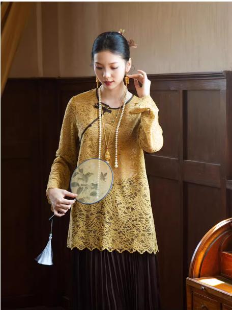 【门店同款】ENJOY秋季云敛-东方画笔植绒腰果花盘扣上衣 166493765 商品图2