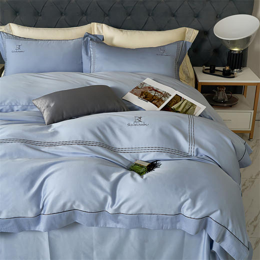 多喜爱 100S全棉云锦缎床上用品四件套乔莉蔻/澳海澜庭/雨棠酌春/茉色香绮/玉叶金枝/云琛/知澜/朵芙拉/时光幻想hl【双股长绒棉】【高支高密】【珠花重绣】【轻奢礼盒】 商品图7