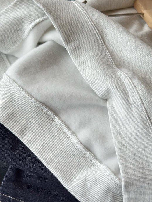 日单超火的PUBLUX小狗加绒卫衣 商品图3