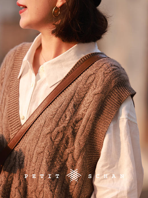 PETIT SCHAN小闪 CLO#643 The use of the useless 无用之用 纯羊绒v领绞花针织背心 商品图0