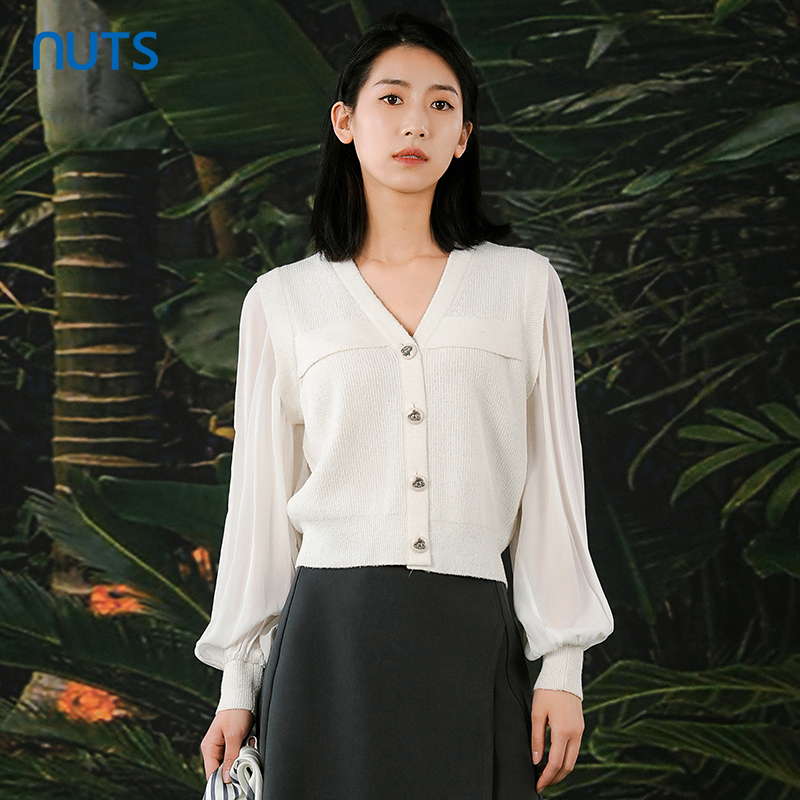 NUTS春秋新款白色V领气质百搭直筒短款针织开衫外套女412052099