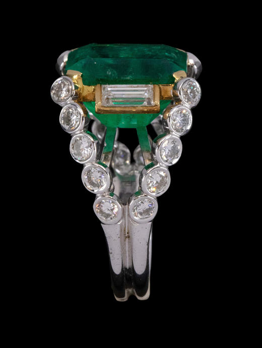 独角鹿西洋古董1990年代法国出品装饰艺术风格几何造型18K黄金铂金镶嵌哥伦比亚祖母绿及钻石戒指 商品图5