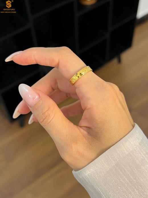 【品牌授权】【香港周六福】黄金钻石首饰 钱程似锦钱多多碎冰冰足金内嵌足银开口戒指 商品图5