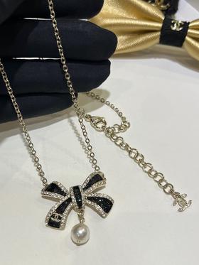 TB125-香奈儿满钻双C黑色珐琅蝴蝶结吊坠项链（XK）-10.14直播款