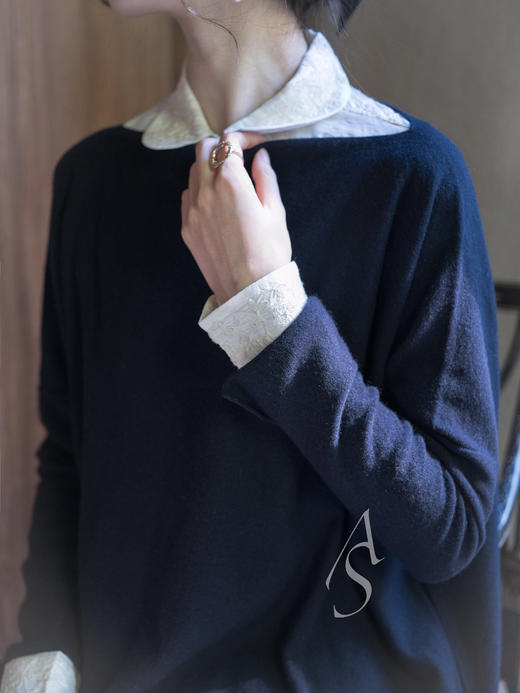 Daniela Gregis 25AW 墨蓝色船领廓形羊绒衫 商品图1