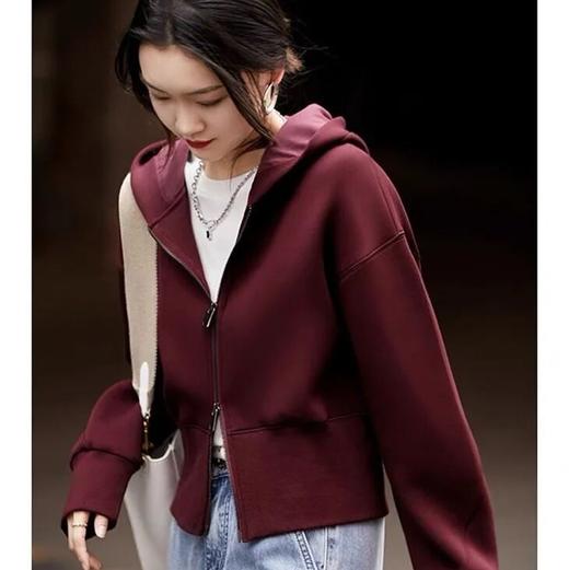 车厘子红连帽卫衣/外套，夹心空气棉面料，饱满有型【预售3-7天发货】 商品图1