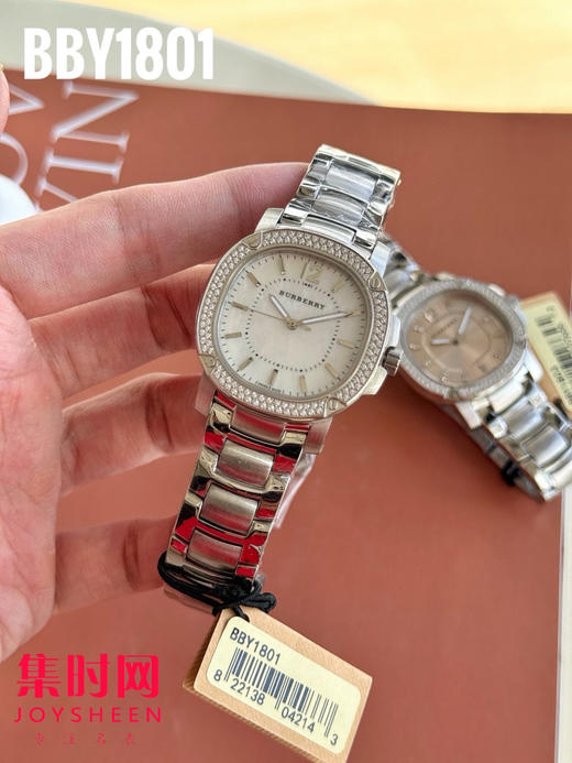 原单巴宝莉BBY1801 女士腕表
机芯：原装进口石英机芯 商品图0