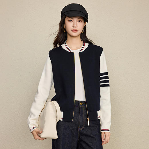 「自」全新升级【铂金会员367/天猫489/差价122】(64507)洛诗琳英伦气质学院风棒球服2025秋冬羊毛撞色加厚针织外套 商品图1