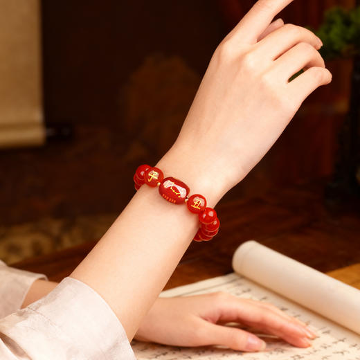 十二生肖九紫六合红玛瑙手链 商品图3