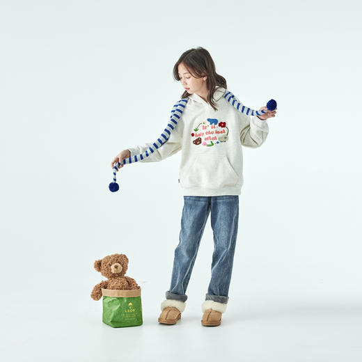 棵初25年冬季新款亲子中大女童连帽图案卫衣恒温抗静电浅花灰上衣 商品图1