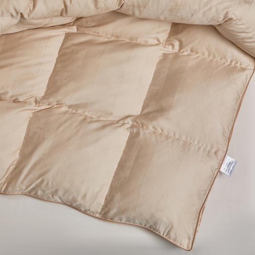 多喜爱 金羽朵95进口白鹅绒冬被-琥珀梦境./鎏光暖域hl【95%绒子含量】【1000+清洁度】【波兰进口】【60S兰精天丝】【贡缎面料】银丝提花工艺 3D航空舱  10CM开口 商品图8