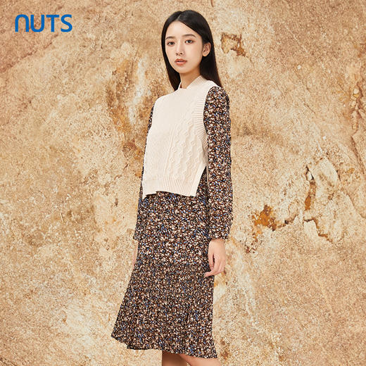 NUTS秋冬款时尚气质复古针织背心碎花长袖连衣裙套装女342102260 商品图2