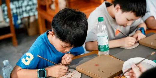 早鸟立减1000！圣诞寒假 【冬游敦煌】1家1辆SUV探秘河西，动车穿越戈壁沙漠，直达酒泉，打卡莫高窟、鸣沙山等8大IP，沉浸丝路文明… 商品图9