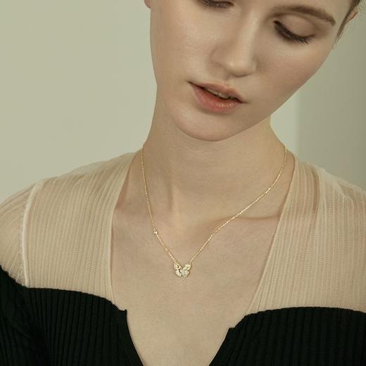 Oflye潮流饰品   925银蝴蝶猫眼石项链女新款轻奢小众配饰秋冬高级感毛衣链项链 商品图2