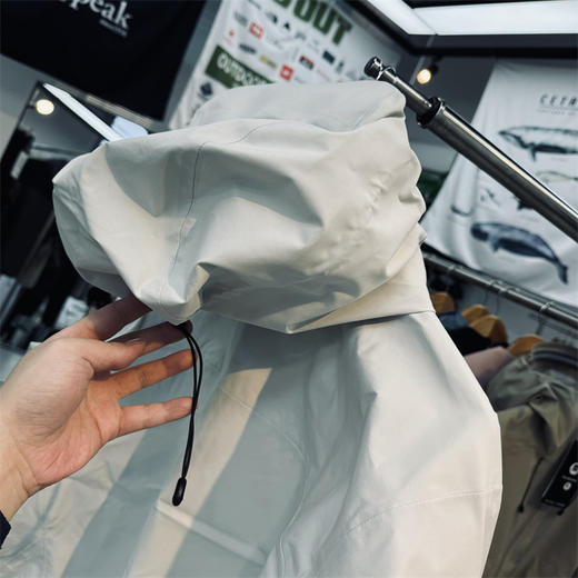 BT平替！腋下拉链全身压胶男女同款户外防风防水硬壳冲锋外套衣！ 商品图3