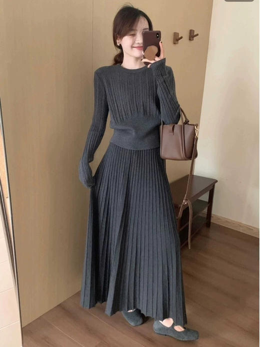 气质百褶套装 商品图2