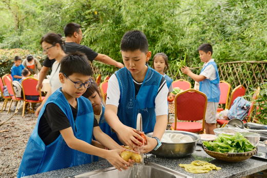 【郫都区·荒野厨房】一日营
走进自然课堂，来一场趣味的荒野美味 商品图7